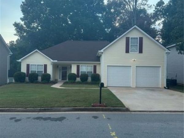 2967 Hampton Club Way , Lithonia, GA 30038
