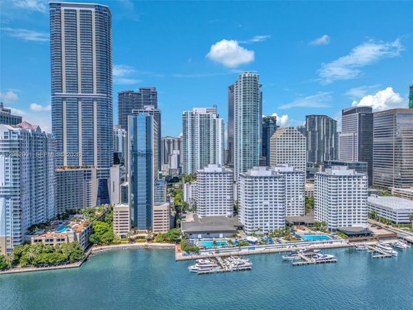 951 Brickell Ave , Unit 2403, Miami, FL 33131