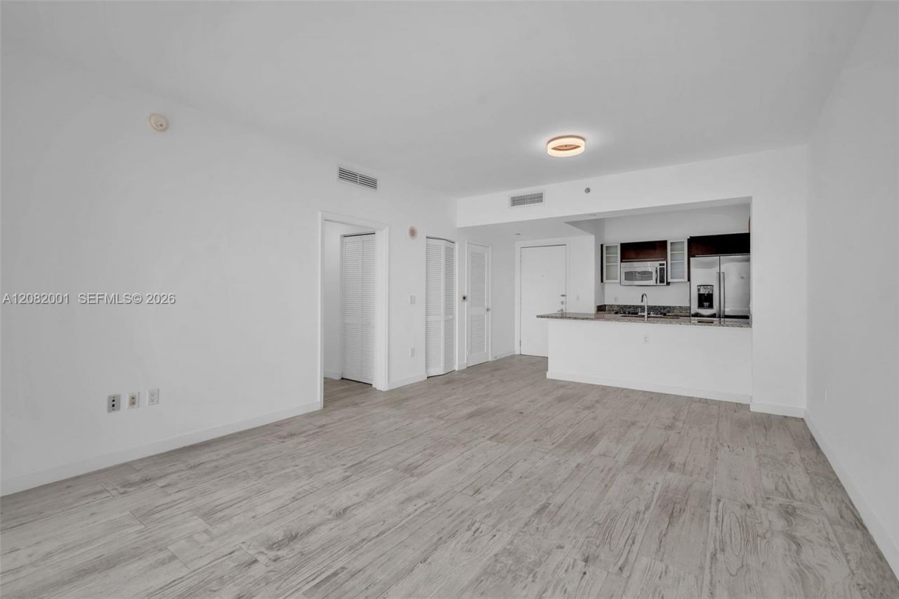951 Brickell Ave , Unit 2403, Miami, FL 33131 Photo