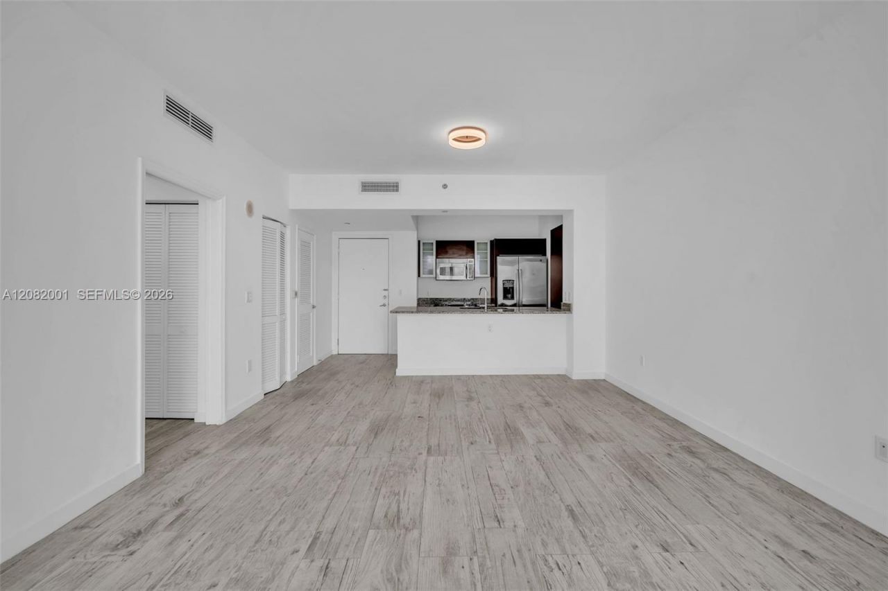 951 Brickell Ave , Unit 2403, Miami, FL 33131 Photo