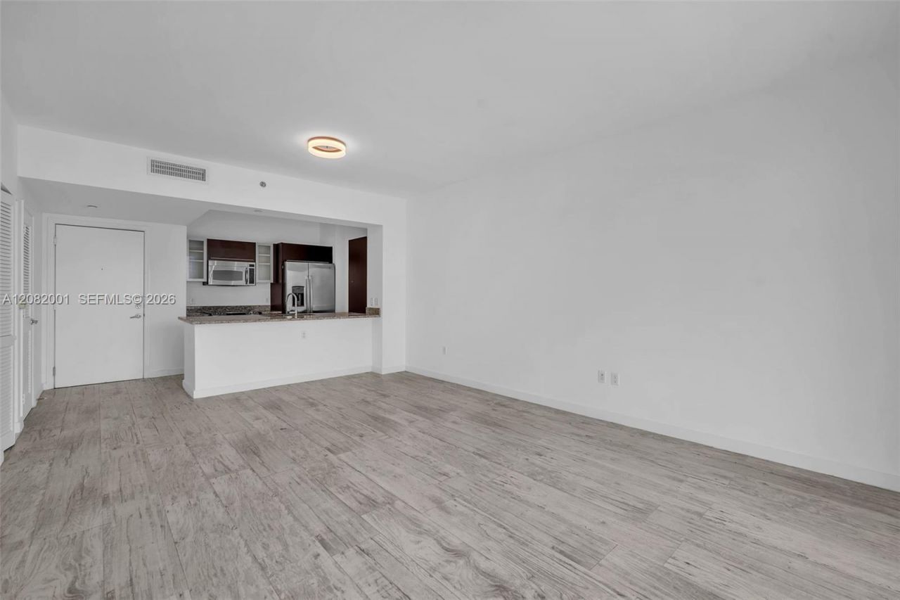 951 Brickell Ave , Unit 2403, Miami, FL 33131 Photo
