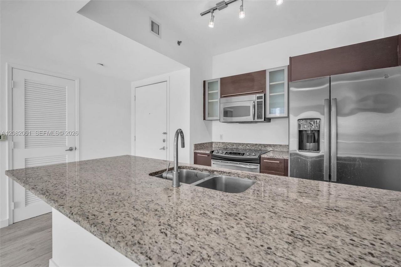 951 Brickell Ave , Unit 2403, Miami, FL 33131 Photo