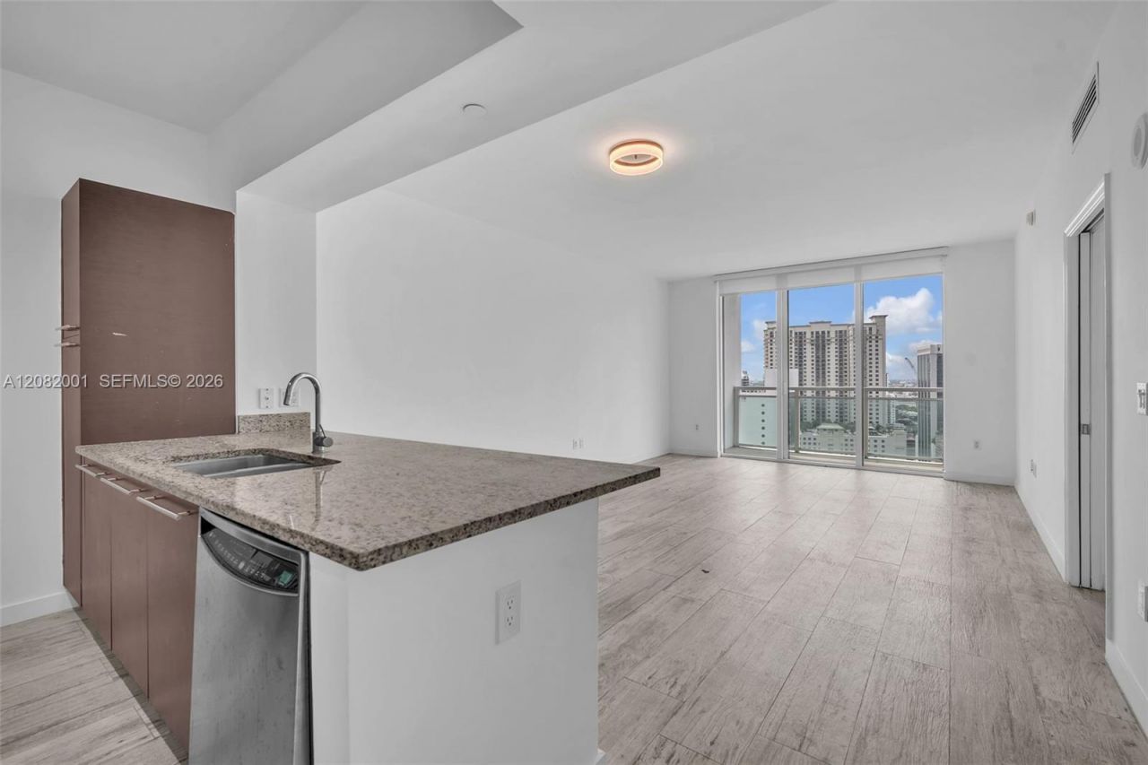 951 Brickell Ave , Unit 2403, Miami, FL 33131 Photo
