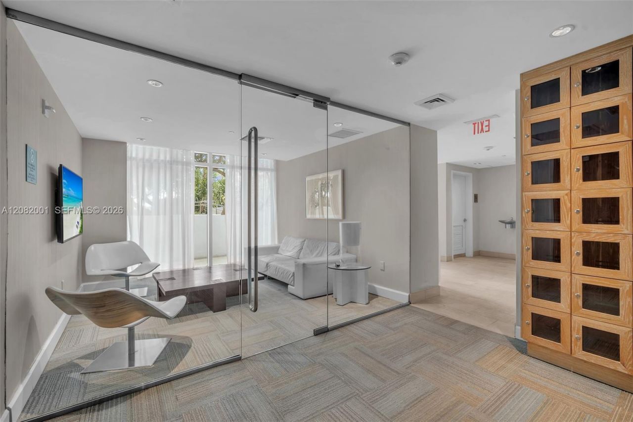 951 Brickell Ave , Unit 2403, Miami, FL 33131 Photo