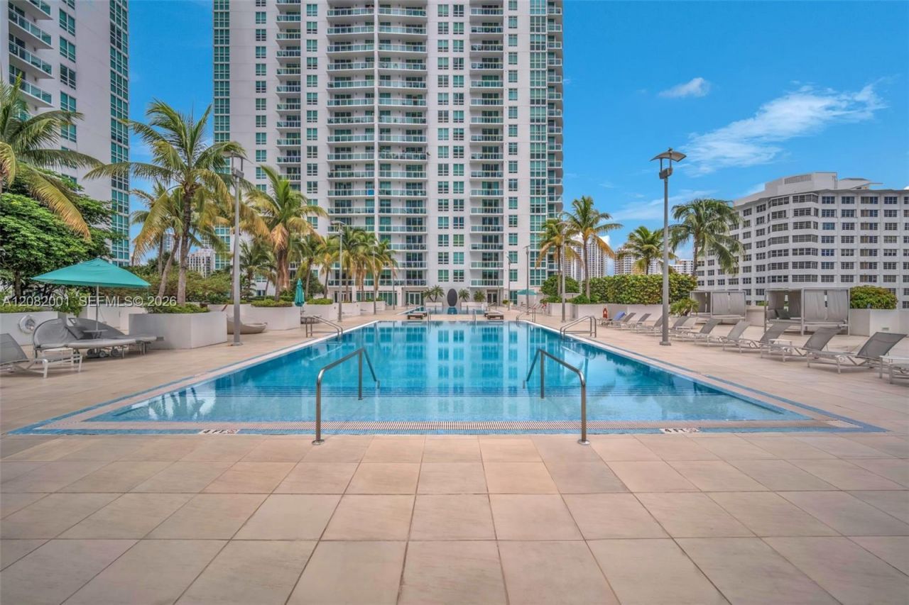 951 Brickell Ave , Unit 2403, Miami, FL 33131 Photo
