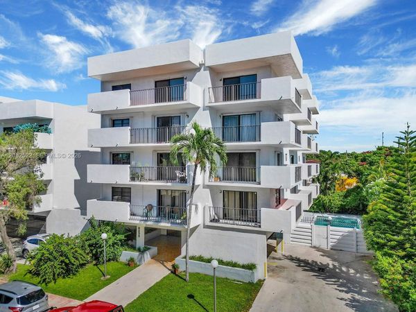 8255 Abbott Ave , Unit 406, Miami Beach, FL 33141