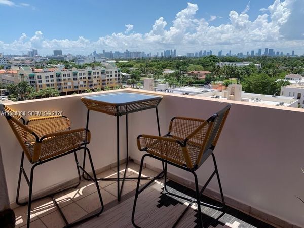 2899 SW Collins Ave , Unit 1016, Miami Beach, FL 33140