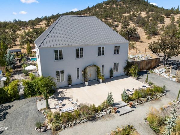 12261 Modoc Road, White City, OR 97503