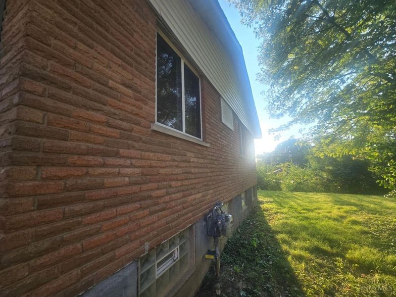 6065 Waldway Lane, Cincinnati, OH 45224 Photo 3