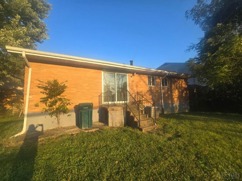 6065 Waldway Lane, Cincinnati, OH 45224 Photo 5