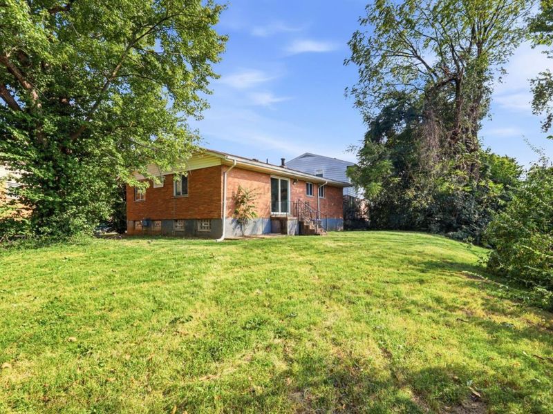 6065 Waldway Lane, Cincinnati, OH 45224 Photo 9