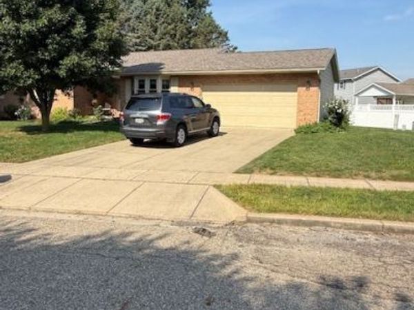 127 Northwood Drive , Dover, OH 44622