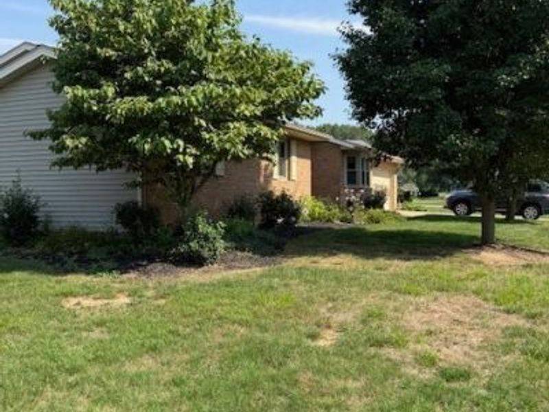 127 Northwood Drive, Dover, OH 44622 Photo 3