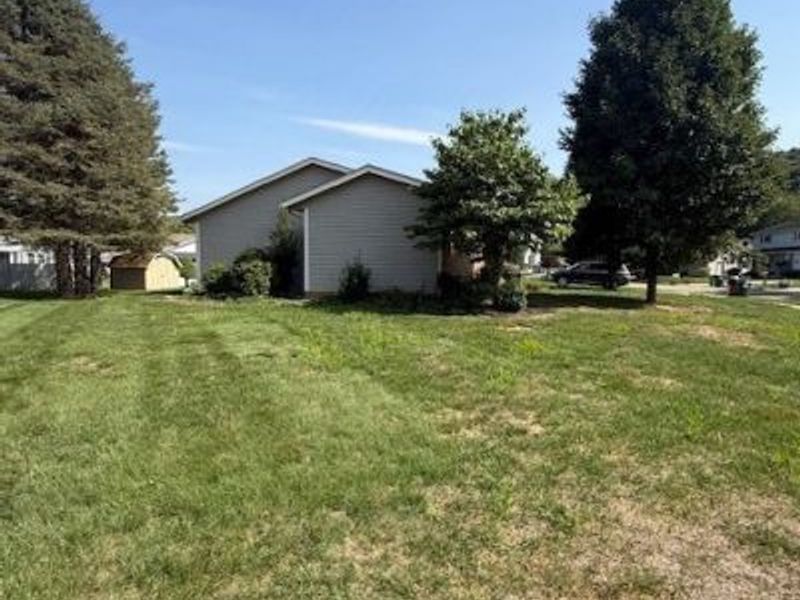 127 Northwood Drive, Dover, OH 44622 Photo 4