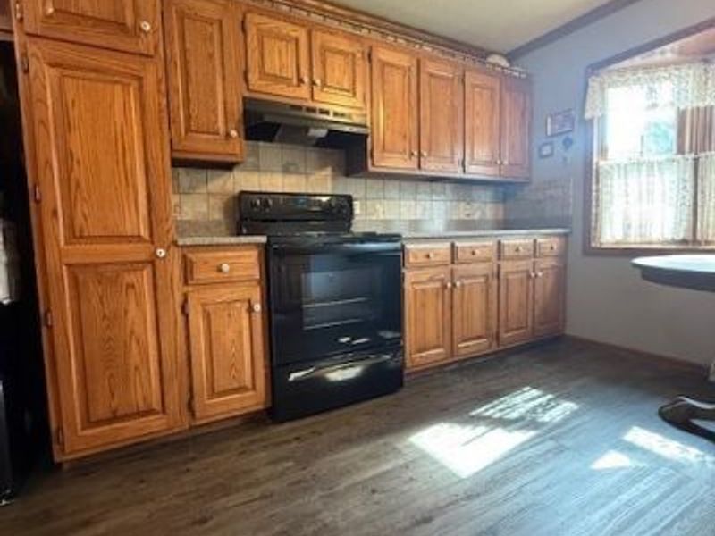 127 Northwood Drive, Dover, OH 44622 Photo 8