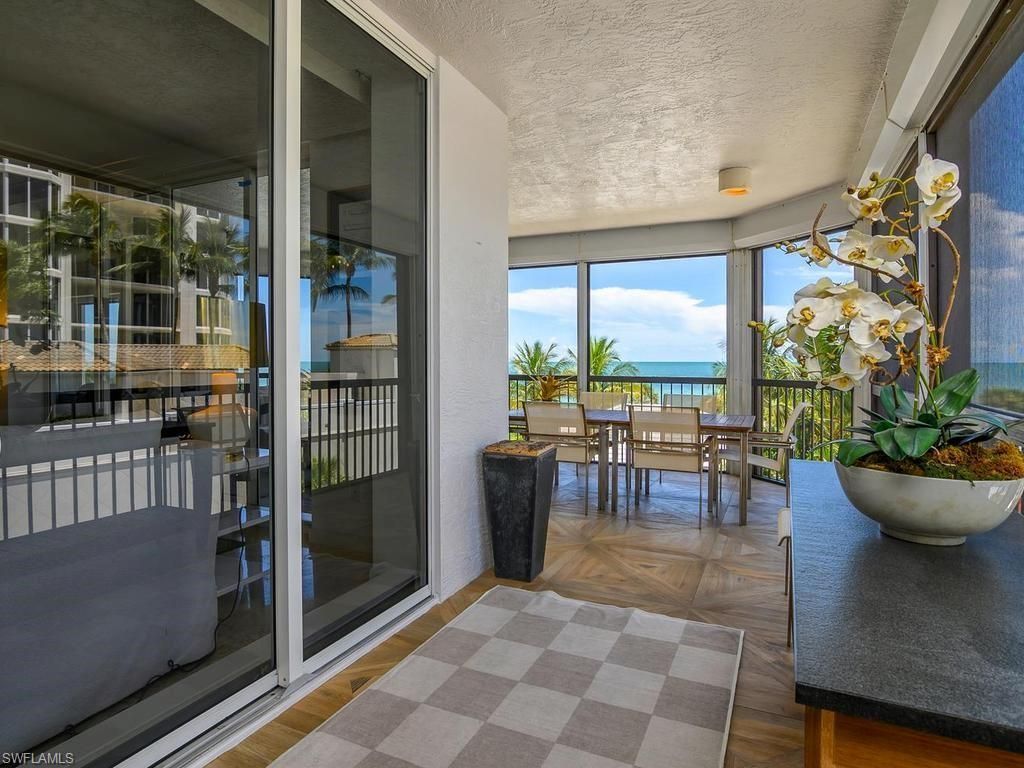 8473 Bay Colony Dr, Unit 304, Naples, FL 34108 Photo