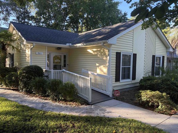 301 Stratford Pl., Murrells Inlet, SC 29576