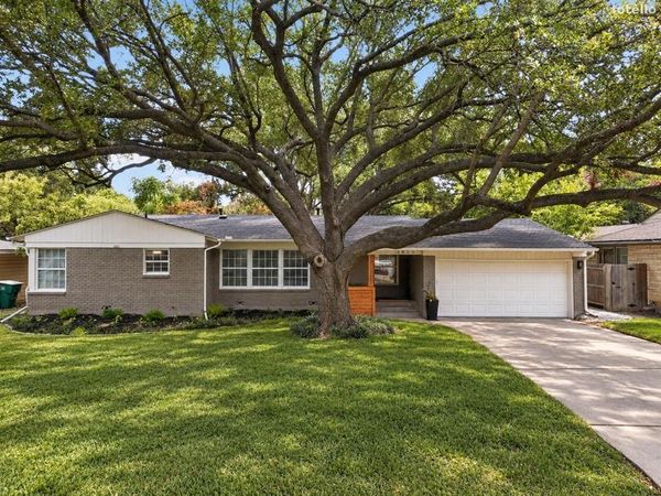 3825 Weyburn Drive, Fort Worth, TX 76109