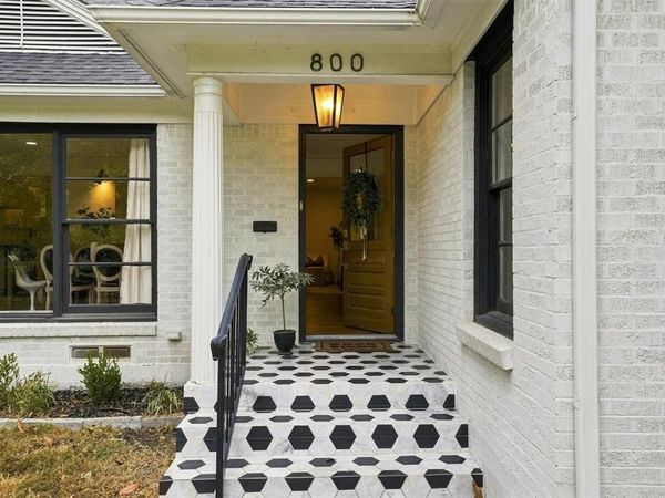 800 N Waddill Street , McKinney, TX 75069