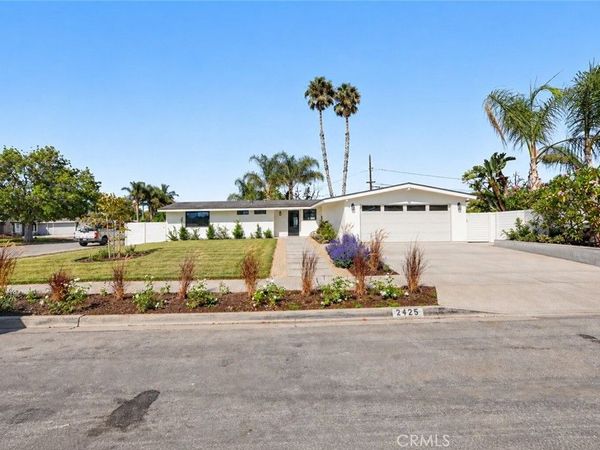 2425 Bowdoin, Costa Mesa, CA 92626