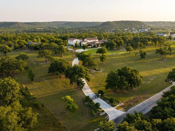 279 Achtzehn RD, Fredericksburg, TX 78624