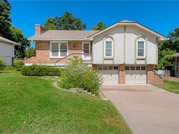 2106 NW 84th Terrace, Kansas City, MO 64154
