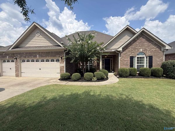 104 Greythorne Drive, Madison, AL 35758