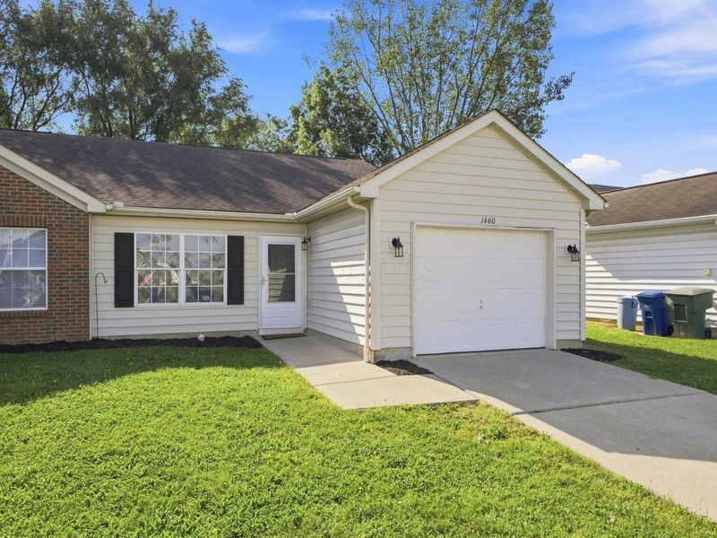 1460 October Ridge Court, Columbus, OH 43223 Photo 1