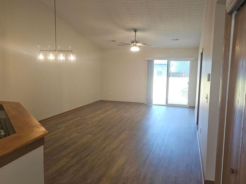 1460 October Ridge Court, Columbus, OH 43223 Photo 2
