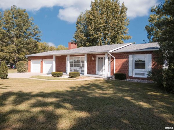 615 W RUSSELL Street, DeSoto, IL 62924