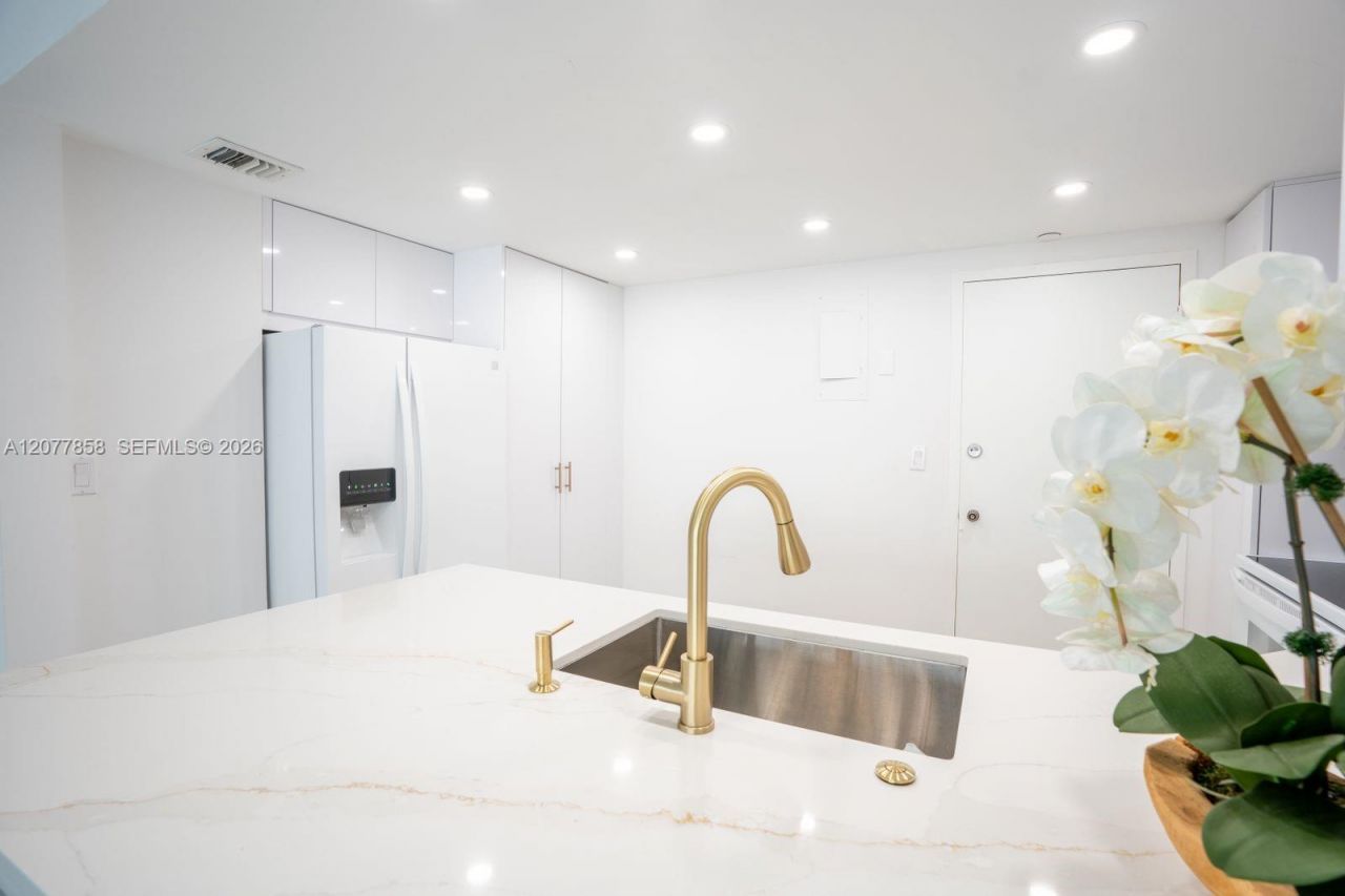 2100 S Ocean Dr , Unit 5B, Fort Lauderdale, FL 33316 Photo