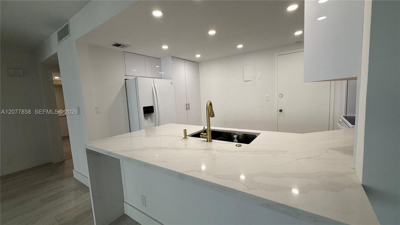 2100 S Ocean Dr , Unit 5B, Fort Lauderdale, FL 33316 Photo