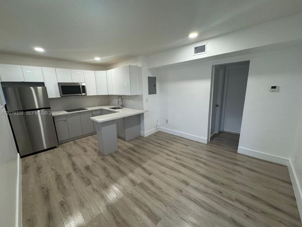 1943 NW 2nd ct , Unit 3, Miami, FL 33136
