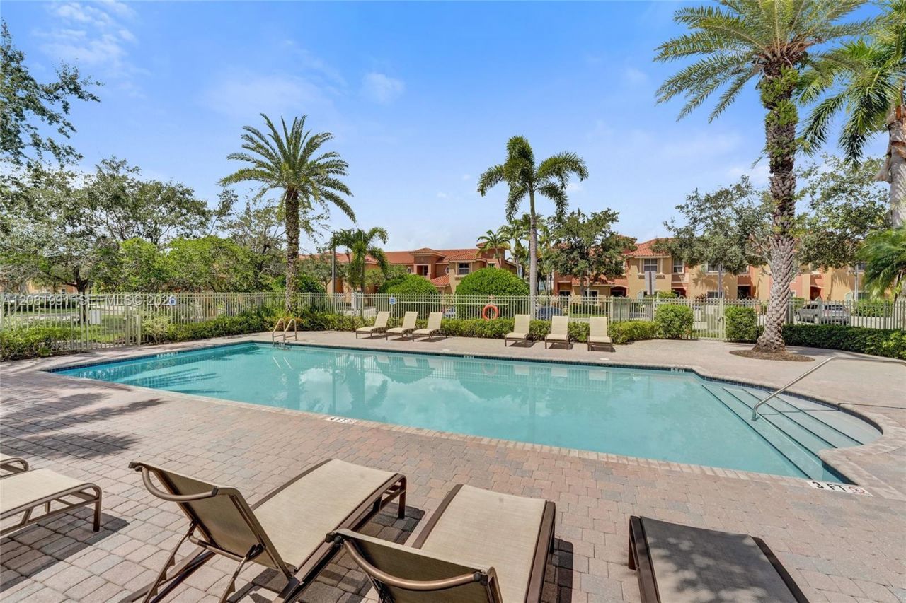 953 SW 143rd Ave , Pembroke Pines, FL 33027 Photo