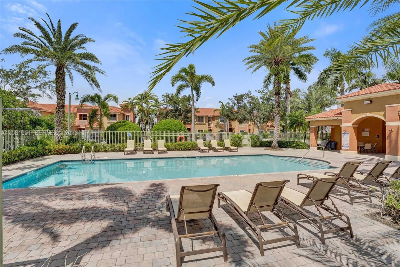 953 SW 143rd Ave , Pembroke Pines, FL 33027 Photo