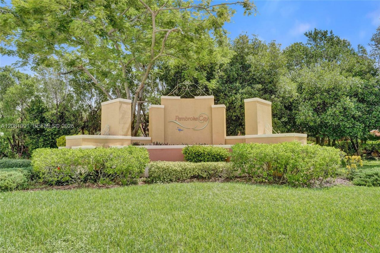 953 SW 143rd Ave , Pembroke Pines, FL 33027 Photo