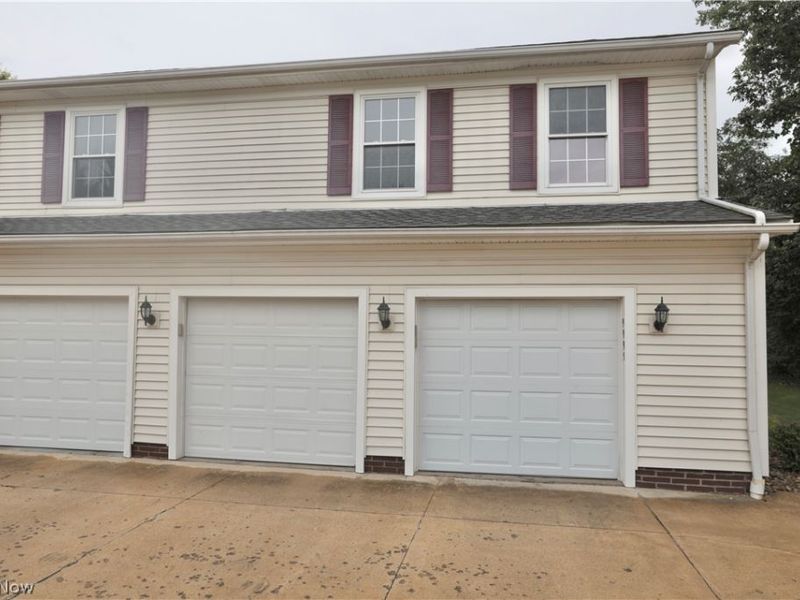 9995 Independence Drive, Unit 8B, North Royalton, OH 44133 Photo 1