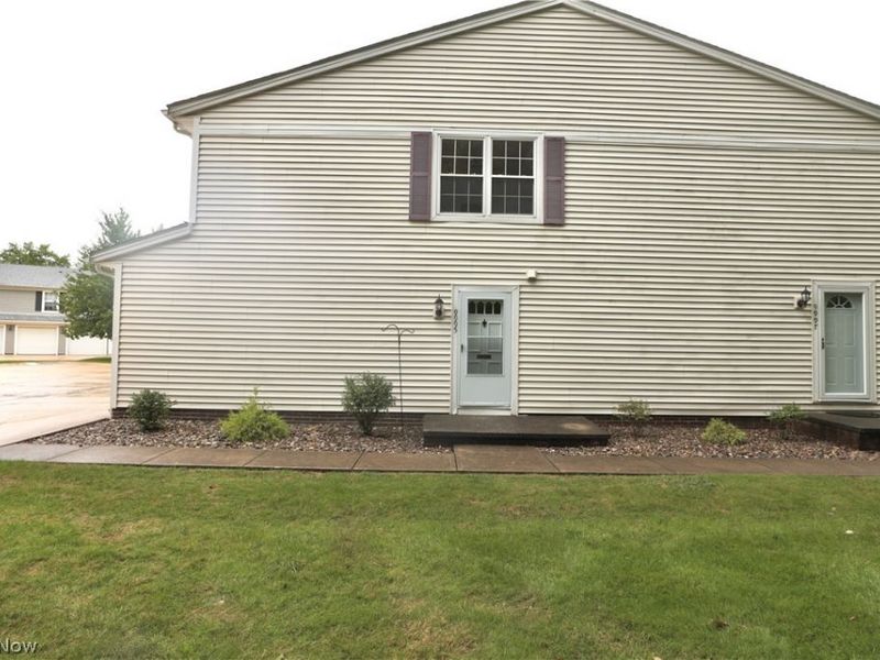 9995 Independence Drive, Unit 8B, North Royalton, OH 44133 Photo 13