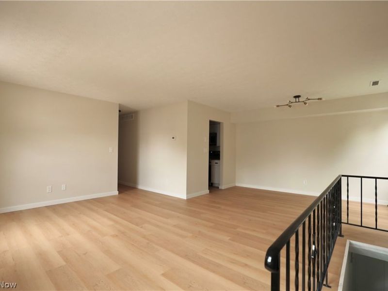9995 Independence Drive, Unit 8B, North Royalton, OH 44133 Photo 3