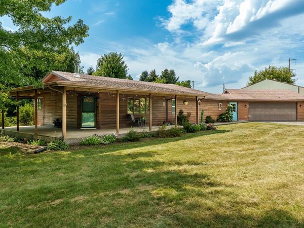 608 N 2nd Street, HOLCOMB, IL 61043