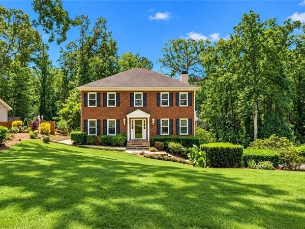 4585 Hunting Hound Lane , Marietta, GA 30062