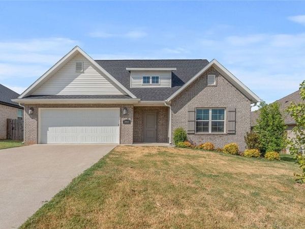 5900 SW Teppee Avenue , Bentonville, AR 72713