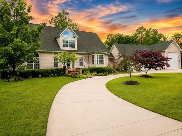 2 Wild Turkey Drive , Holiday Island, AR 72631