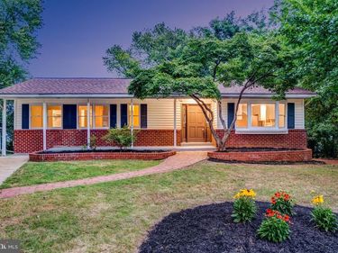3905 LINCOLNSHIRE STREET , ANNANDALE, VA 22003