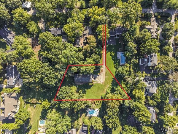 205 Graybridge Road , Ladue, MO 63124
