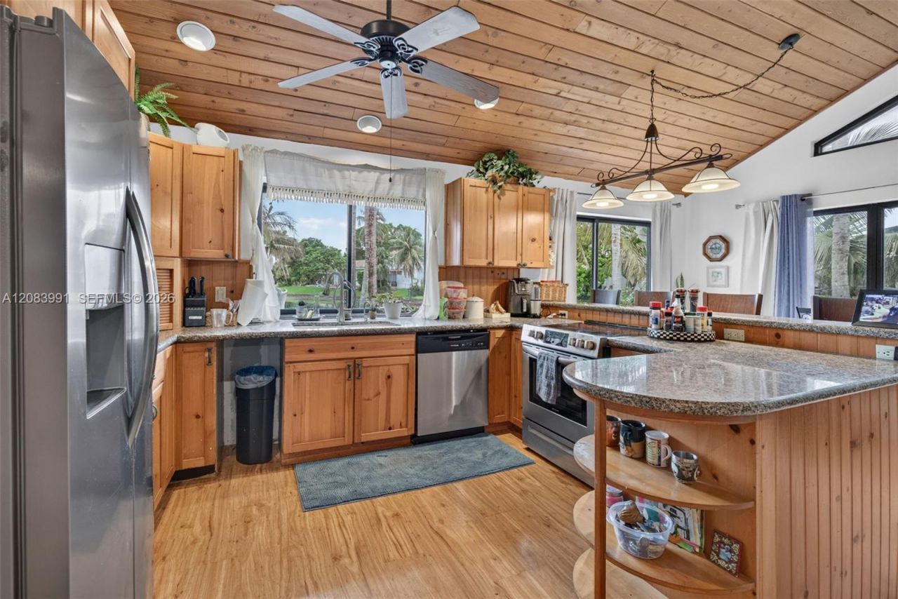 9880 SW 1st St, Plantation, FL 33324 Photo