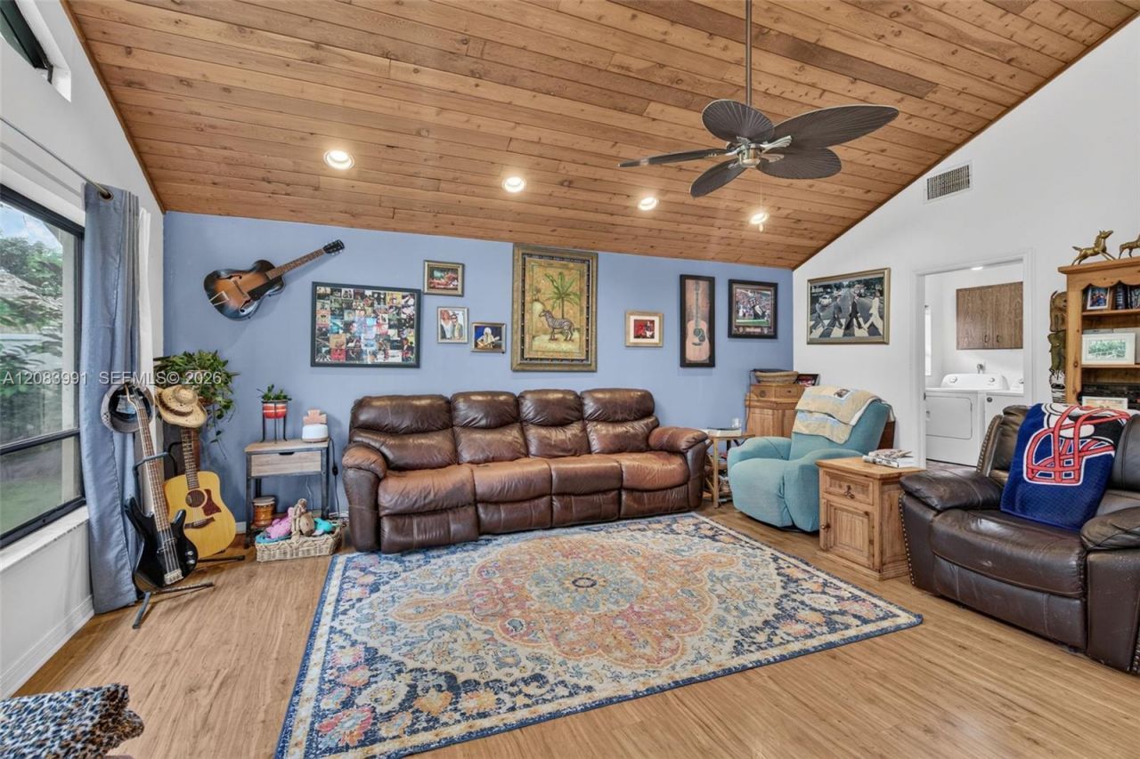 9880 SW 1st St, Plantation, FL 33324 Photo