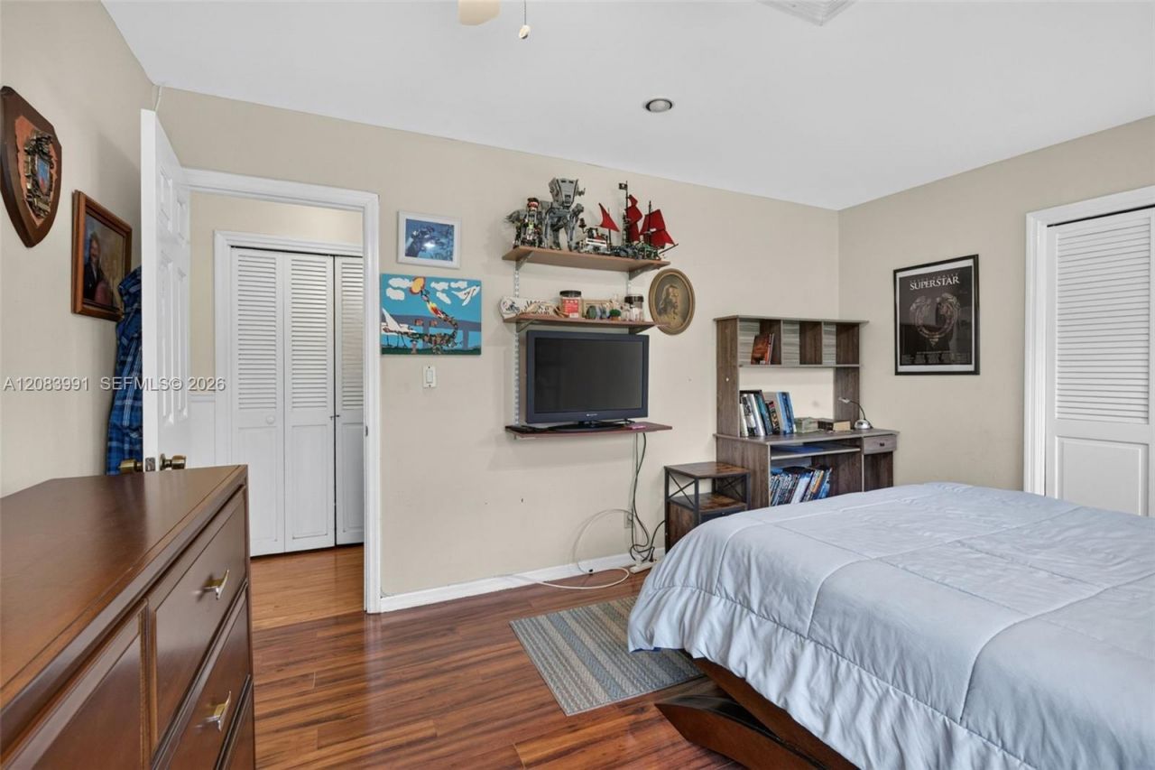 9880 SW 1st St, Plantation, FL 33324 Photo
