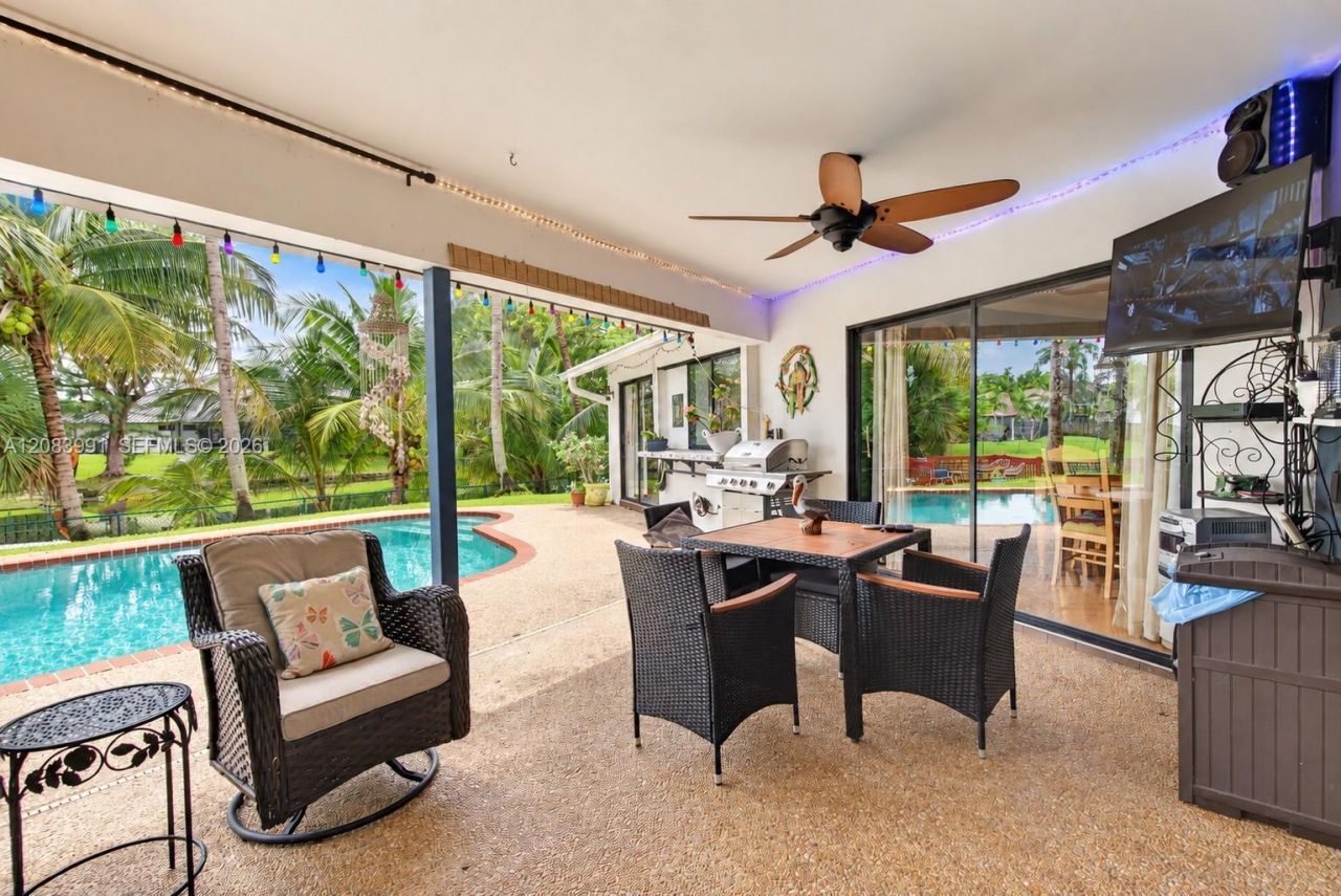 9880 SW 1st St, Plantation, FL 33324 Photo