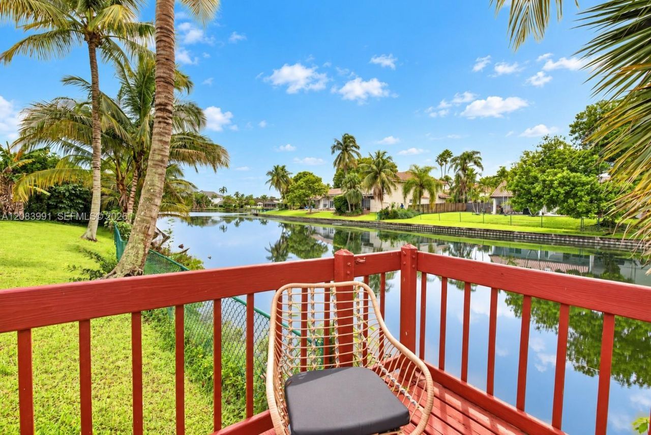 9880 SW 1st St, Plantation, FL 33324 Photo